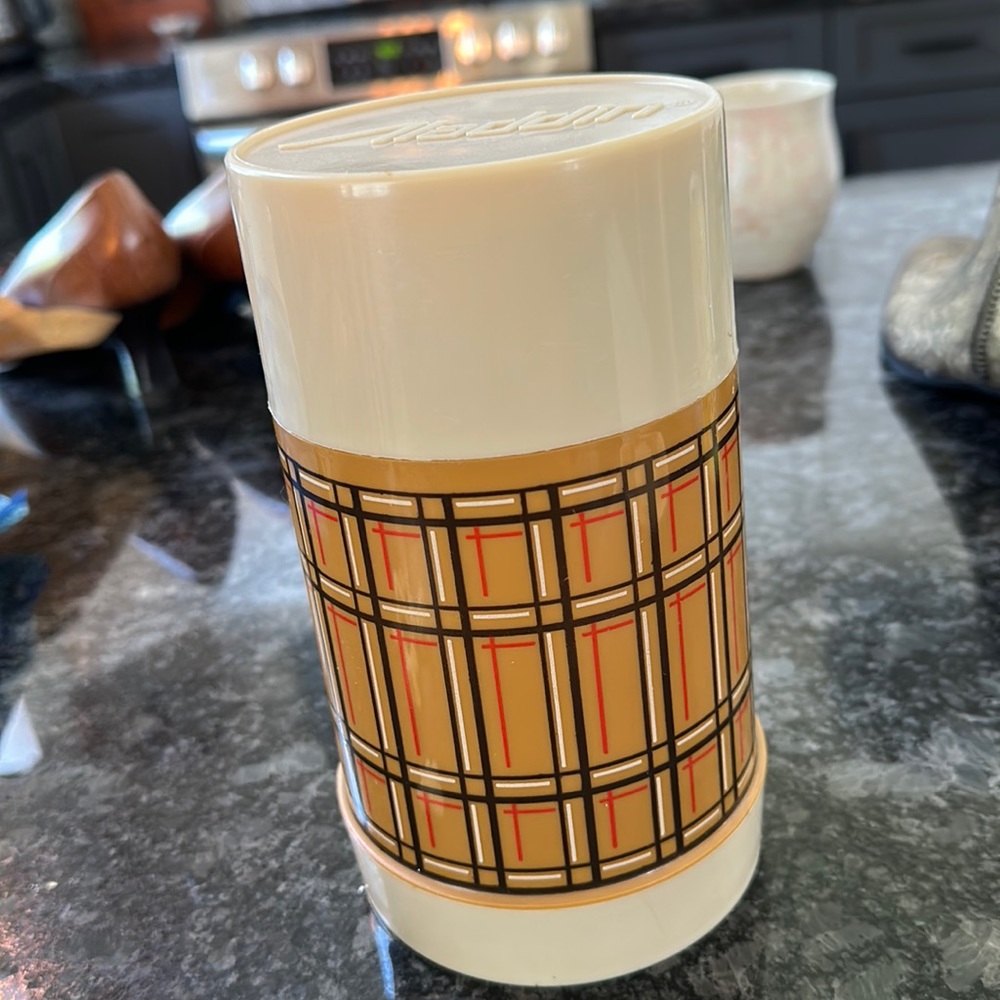 Vintage Aladdin small fall colors thermos an excellent condition